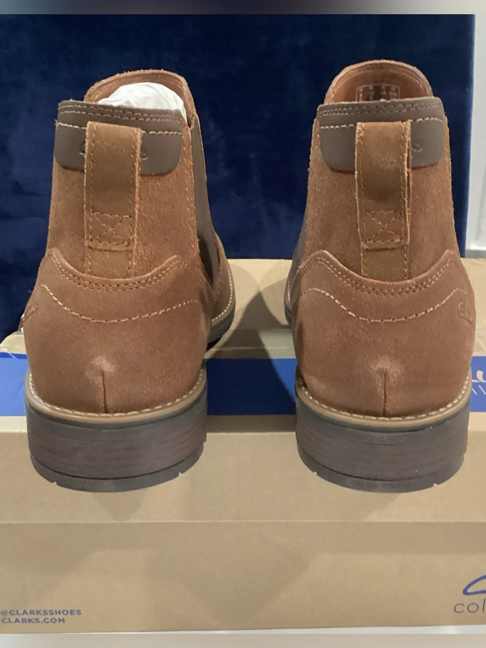 Clarks Emmet Easy Men’s Chelsea Boots Cola Brown Suede Size 10 M NIB